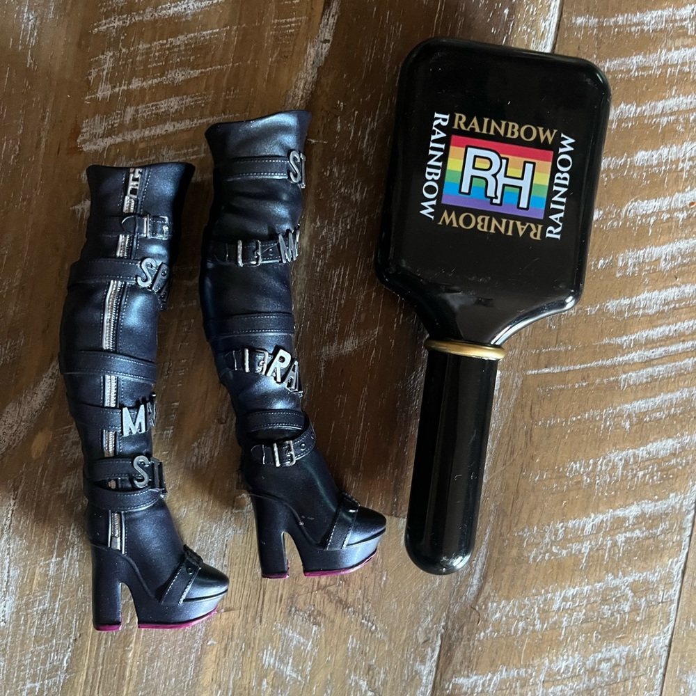 Rainbow High Doll Black Knee-High Platform Boots and hairbrush